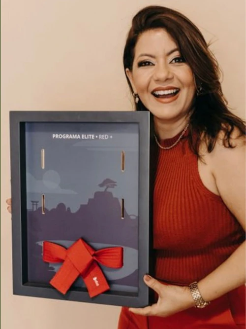 Rose Freire - Especialista em Encadernação Artesanal